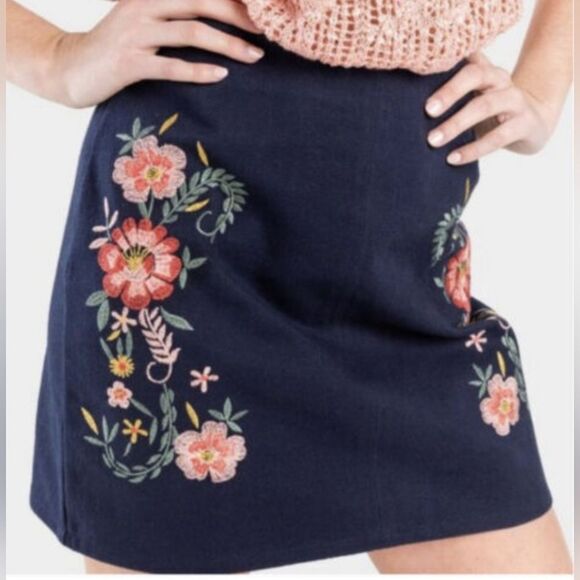 Mi Ami Women's Bohemian Floral  Embroidered 100% Cotton Navy Mini Skirt EUC - Picture 12 of 13